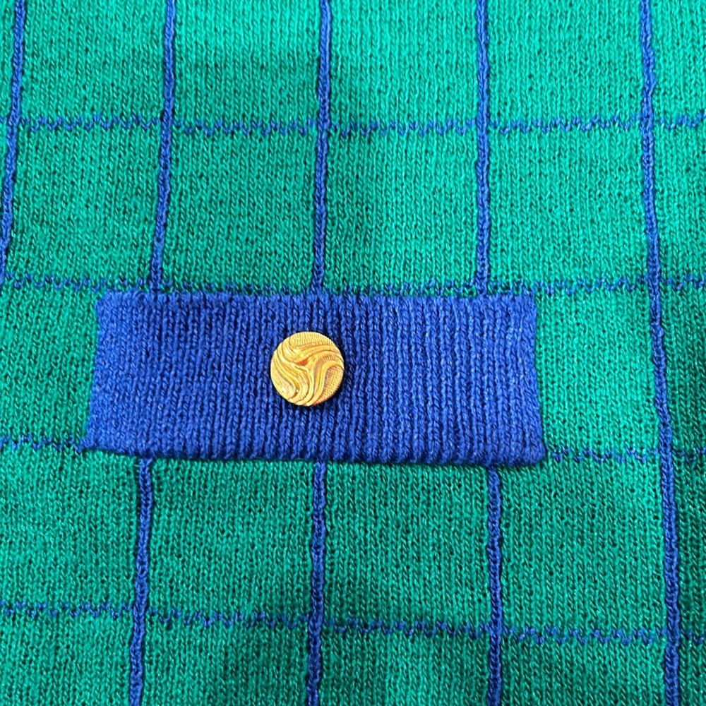 Sweater - Picture 5 of 6